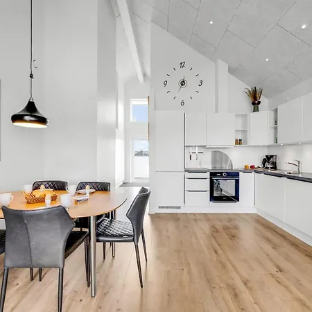 Halldora - 300m From The Sea By Interhome